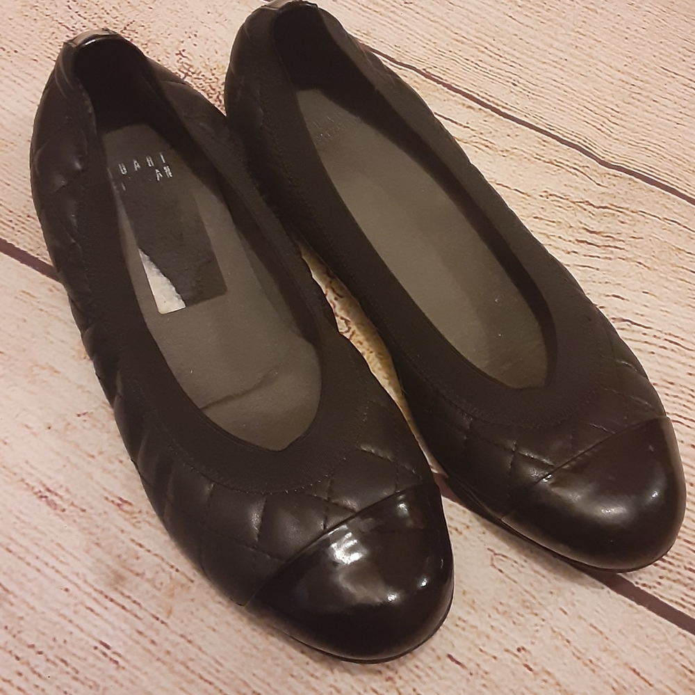 Stuart Weitzman black quilted ballet flats sz 6.5M
